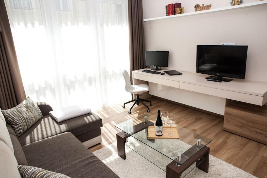 Liszt Apartman Gyor Ngoại thất bức ảnh