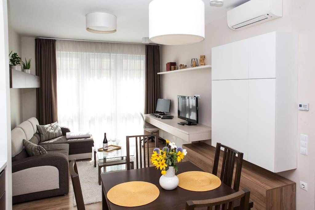 Liszt Apartman Gyor Ngoại thất bức ảnh